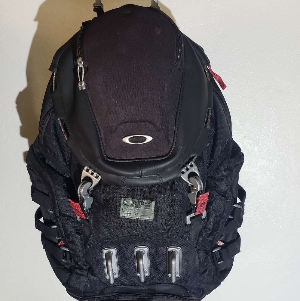 Oakley Kitchen Sink Backpack